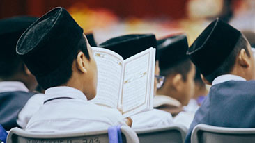 Kriteria Penerima Ziswaf: Simak Apa Itu Ziswaf dan Siapa Saja Penerimanya?
