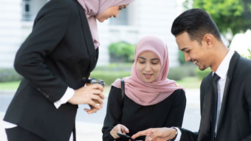 Perkembangan Lembaga Keuangan Syariah di Indonesia: Tantangan dan Peluang